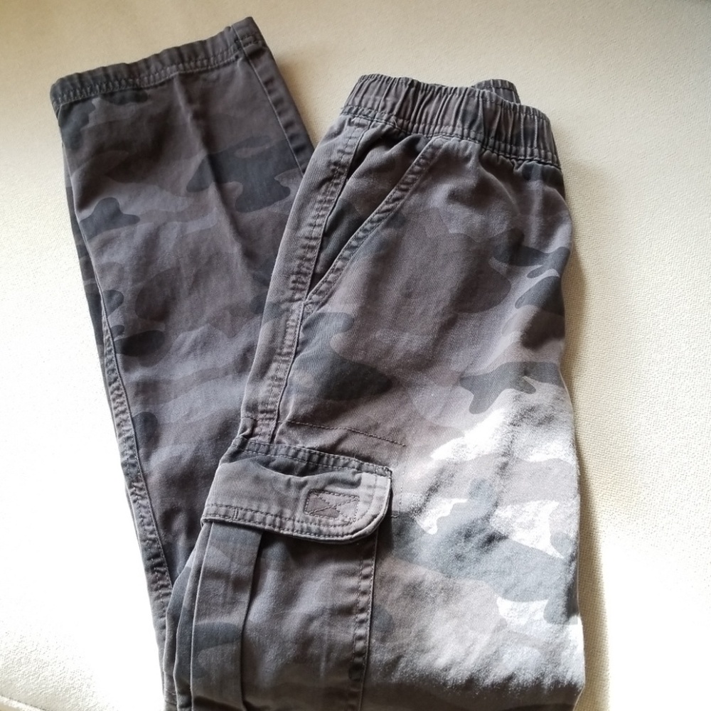 EUC Children's Place Boys Cargo in Slate Camo